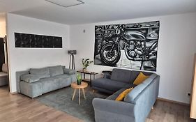 Toelgyes Apartmanhaz